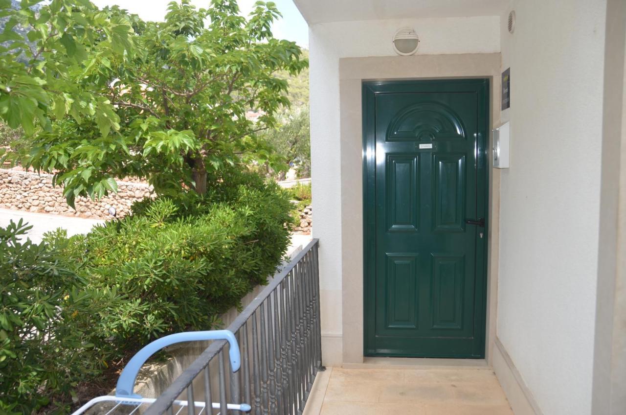 Apartman Ananda Bol - 2 Bedrooms, 7 Beds Esterno foto